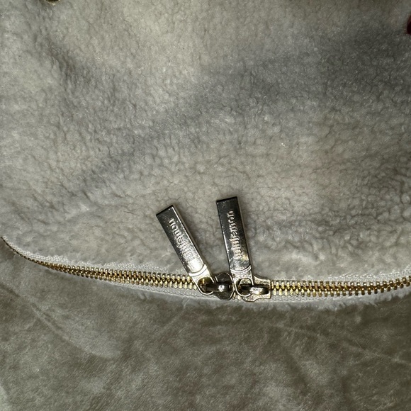 Lululemon Everywhere Belt Bag (Large size) NWOT - Picture 5 of 5